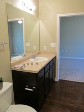 Oakland Hills in Floresville, TX - Building Photo - Building Photo