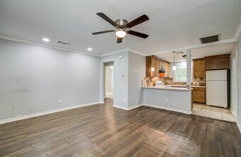 6830 New York St in Houston, TX - Building Photo - Building Photo