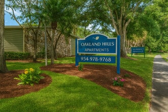 Oakland Hills | Single Story Apartment Homes in Margate, FL - Building Photo - Building Photo