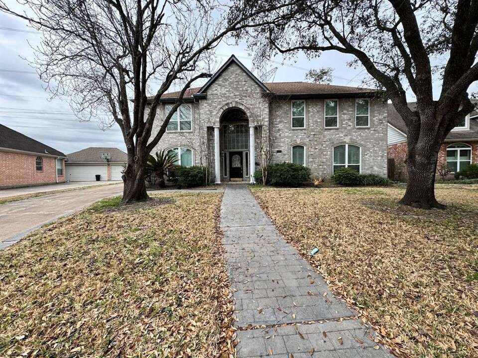 9303 Bent Spur Ln in Houston, TX - Building Photo