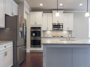 5650 Carruth Lake Dr in Cumming, GA - Building Photo - Building Photo
