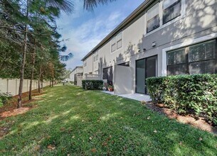 7826 52nd Terrace E in Bradenton, FL - Building Photo - Building Photo