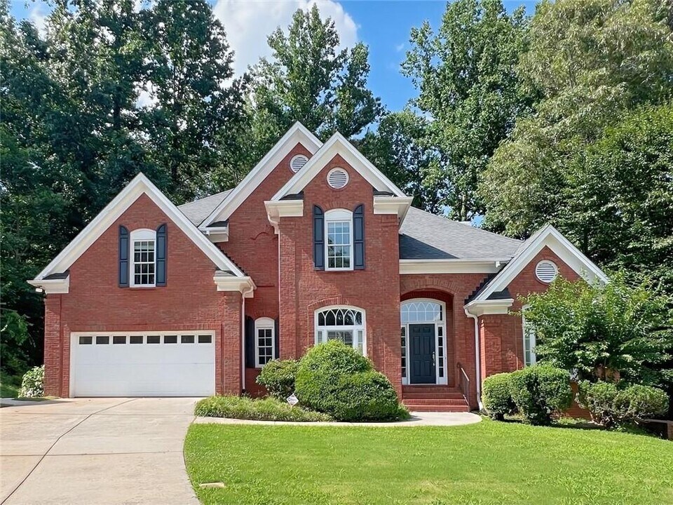 1735 St Julian St NW in Suwanee, GA - Building Photo
