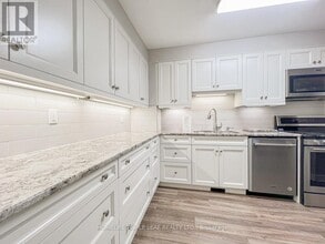 711 Osgoode Dr in London, ON - Building Photo - Building Photo