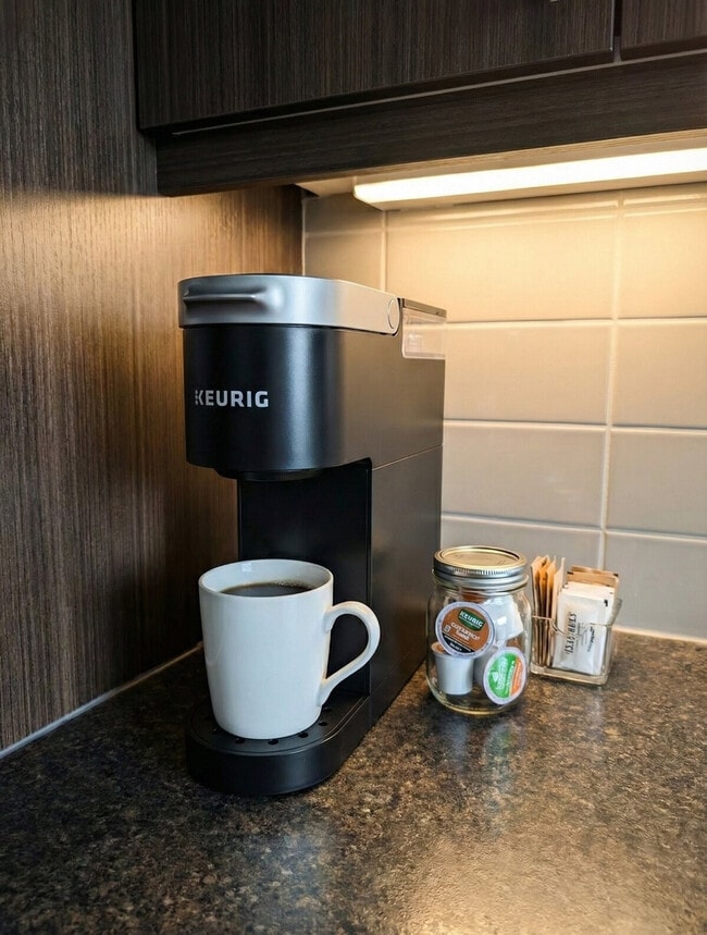 5181 Rue Jacques-Plante, Unit SI ID1473545P in Laval, QC - Building Photo - Building Photo