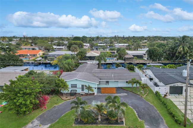 1710 SW 6th Ave in Pompano Beach, FL - Building Photo - Building Photo