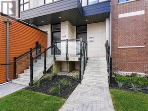 9570-9570 Islington Ave in Vaughan, ON - Building Photo - Building Photo