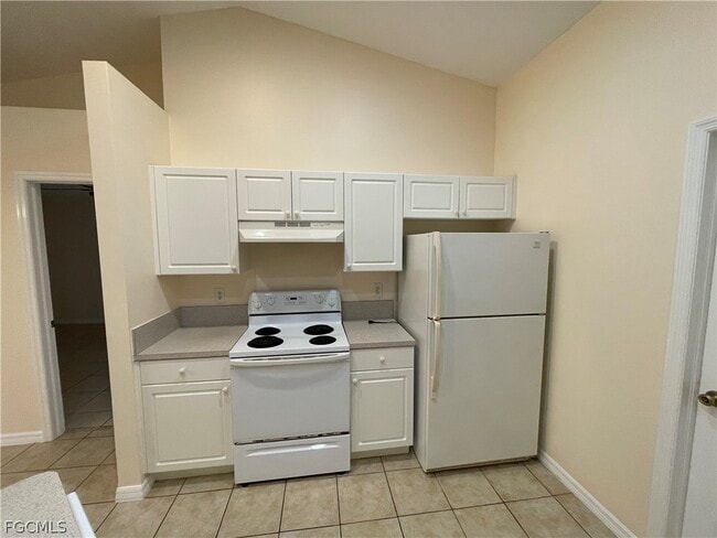 property at 606 SW 27th Terrace