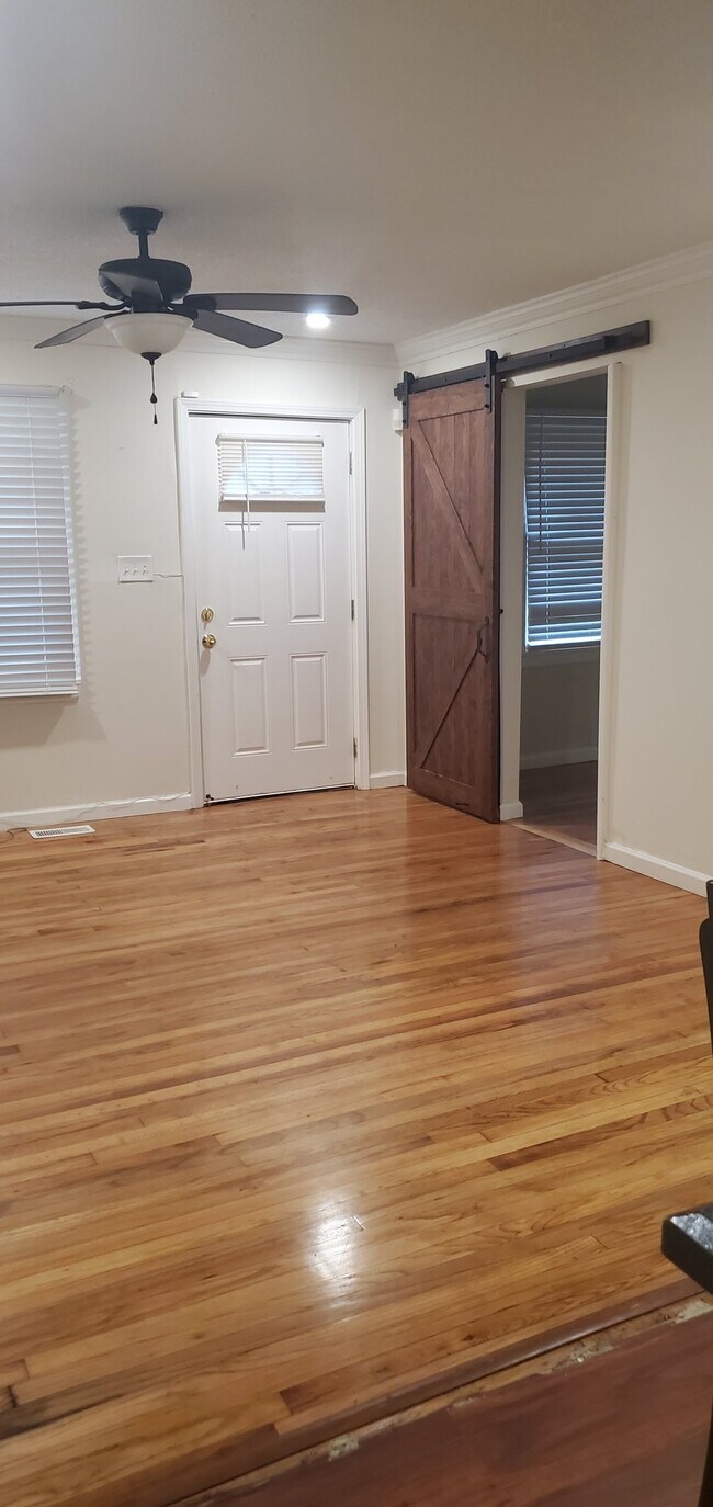 3072 Lone Oak Ave SW in Atlanta, GA - Building Photo - Building Photo