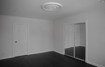 20 Gibson Ave, Unit Apartment D2 in Huntington, NY - Foto de edificio - Building Photo