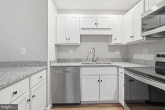 2691 Goldmiller Rd in Bunker Hill, WV - Building Photo - Building Photo