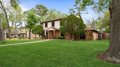 3800 Trailwood Dr in Baytown, TX - Building Photo - Building Photo
