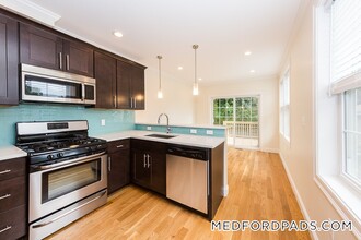 217 Arlington St in Medford, MA - Building Photo - Building Photo