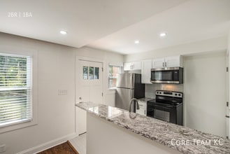 5044 Baltimore Ave in Kansas City, MO - Building Photo - Building Photo