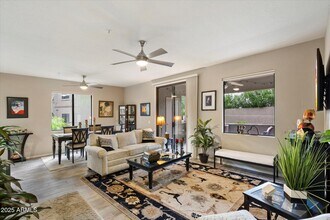 15252 N 100th St in Scottsdale, AZ - Foto de edificio - Building Photo