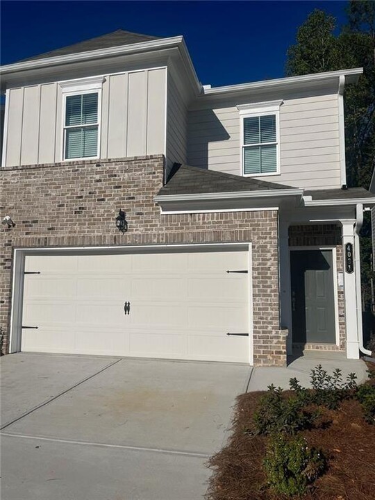 4019 Hillmont Ln in Powder Springs, GA - Building Photo