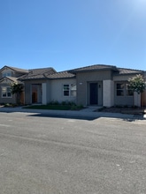 390 Traverse Dr in Madera, CA - Building Photo - Building Photo