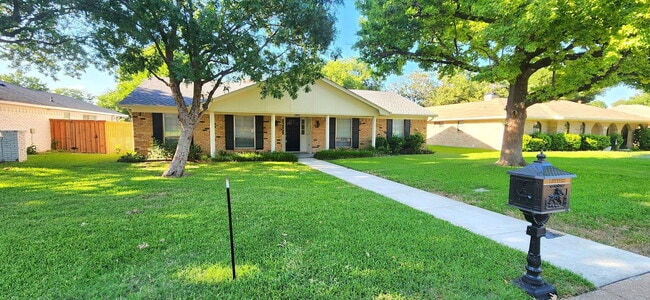 property at 1607 Centenary Dr