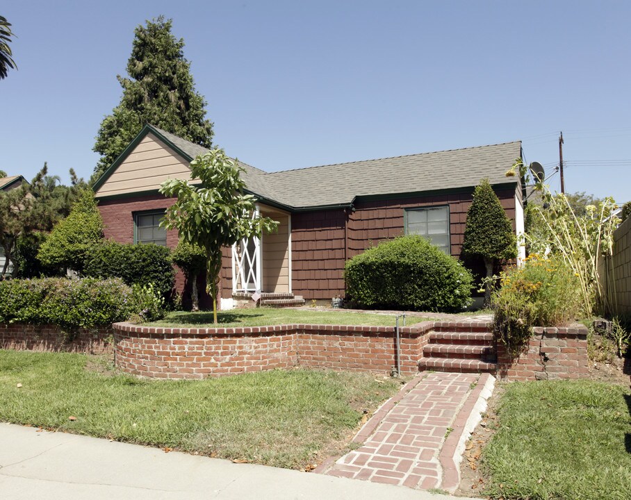 The Village Square in Whittier, CA - Building Photo