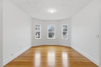 26 Roseclair St, Unit 1 in Boston, MA - Building Photo - Building Photo