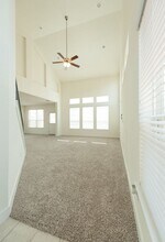 7113 Sienna Rouge Path in Austin, TX - Foto de edificio - Building Photo