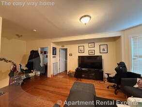 57 Marion St, Unit 2 in Medford, MA - Building Photo - Building Photo