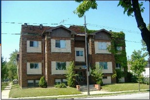 10707 Detroit Rd Apartamentos