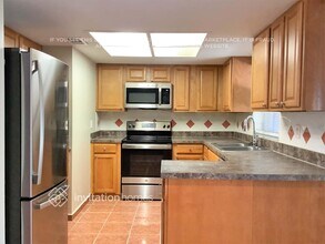 814 Centerwood Ct in Brandon, FL - Building Photo - Building Photo