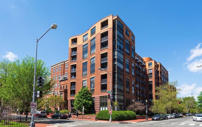 property at 1001 L St NW