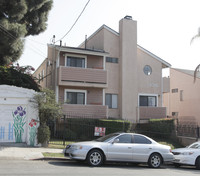 1016 Sanborn Ave in Los Angeles, CA - Foto de edificio - Building Photo