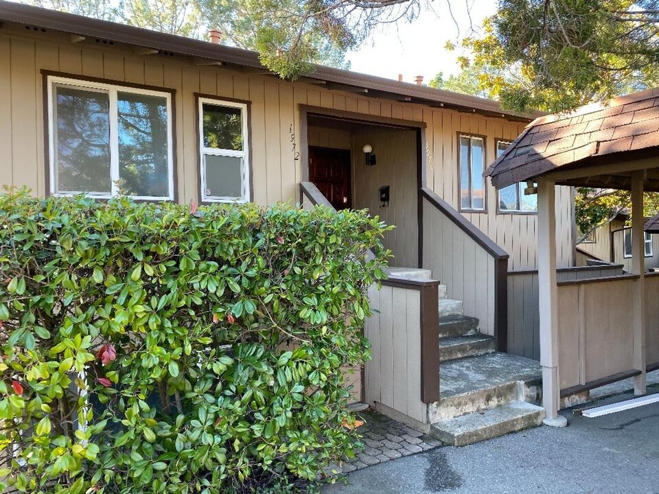 1970 Ascot Dr in Moraga, CA - Building Photo