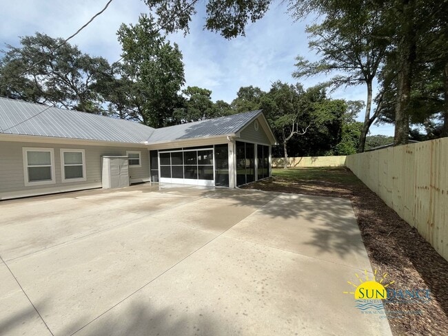 1579 Cedar St in Niceville, FL - Building Photo - Building Photo
