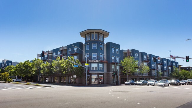 property at 1121 40th St