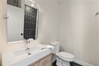 275 Webster St, Unit 4 in Boston, MA - Foto de edificio - Building Photo