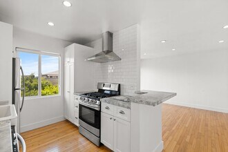1167 Bellevue Ave in Los Angeles, CA - Building Photo - Building Photo