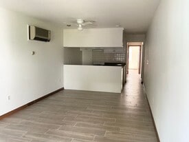 17200 Newhope St in Fountain Valley, CA - Building Photo