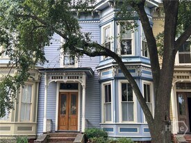 413 E Huntingdon St in Savannah, GA - Building Photo