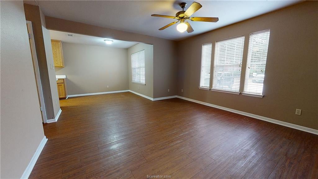 907 Balcones Dr-Unit -113 in College Station, TX - Building Photo