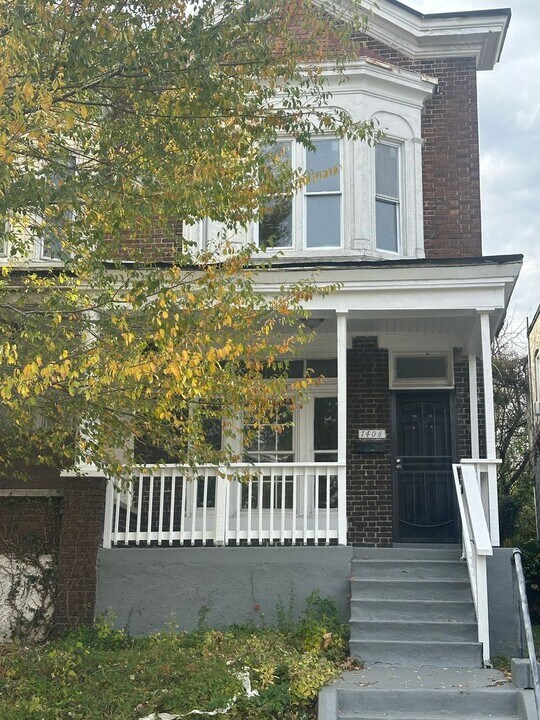 1406 Poplar Grove St in Baltimore, MD - Building Photo