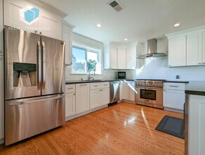 540 W Hillsdale Blvd in San Mateo, CA - Building Photo - Building Photo