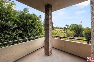 1880 Veteran Ave in Los Angeles, CA - Building Photo - Building Photo