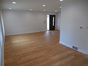 33 N Rammer Ave in Arlington Heights, IL - Building Photo - Building Photo