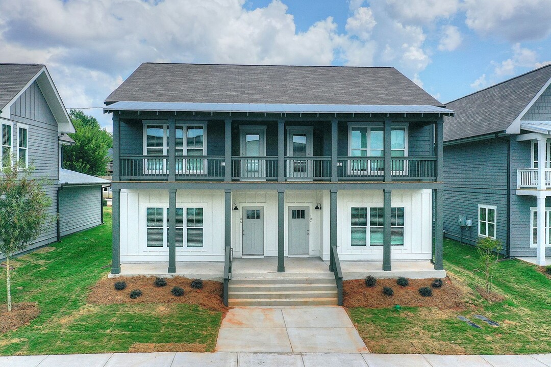 137 Berlin St in Athens, GA - Building Photo