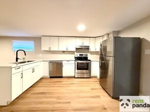 3 Sunnylea Dr in St Catharines, ON - Building Photo - Building Photo