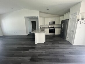 69 Malauka Pass in Ocklawaha, FL - Building Photo - Building Photo