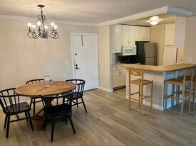 7740 Redlands St, Unit M2069 in Playa Del Rey, CA - Building Photo