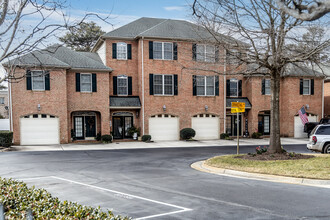 Link Horn Crest in Virginia Beach, VA - Building Photo - Building Photo