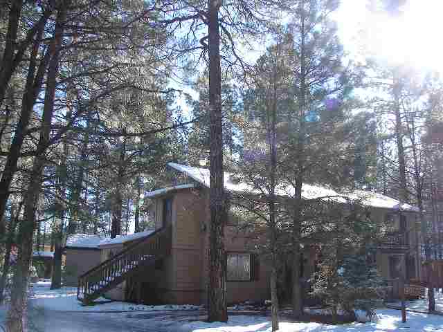 Hillside Manor in Pinetop, AZ - Foto de edificio