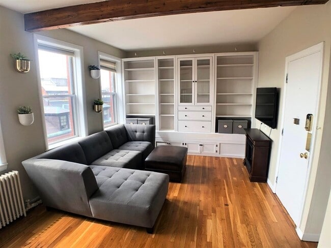 57 W Cedar St in Boston, MA - Building Photo - Building Photo