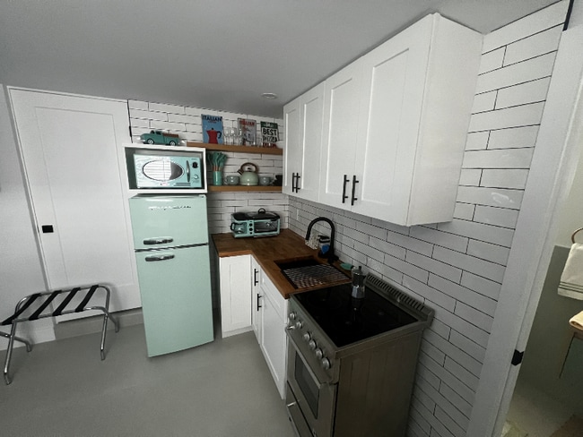140 NW 38th St in Oakland Park, FL - Building Photo - Building Photo